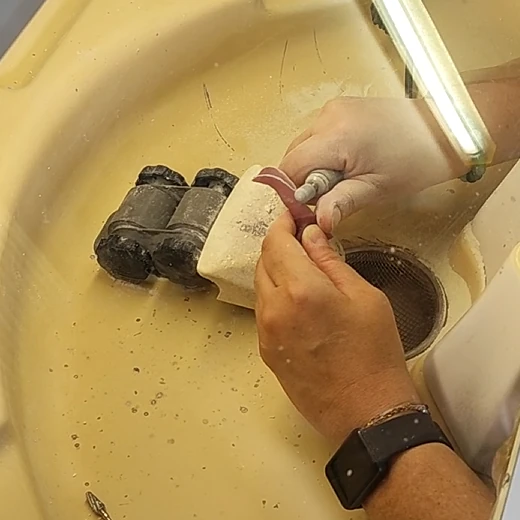 Réalisation, réparation et ajustement de prothèses dentaires à Auvelais